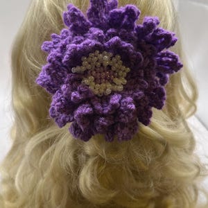 Barrette à cheveux fleur violette, fait main, unique, crocheté, perles, accessoire cheveux, barrette, cadeau, Barrette à cheveux fleur, crochet, fille unique