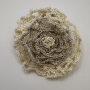Élastique à cheveux crème beige fleur, accessoire cheveux crocheté, fait main, bohème, cadeau filles dames, unique