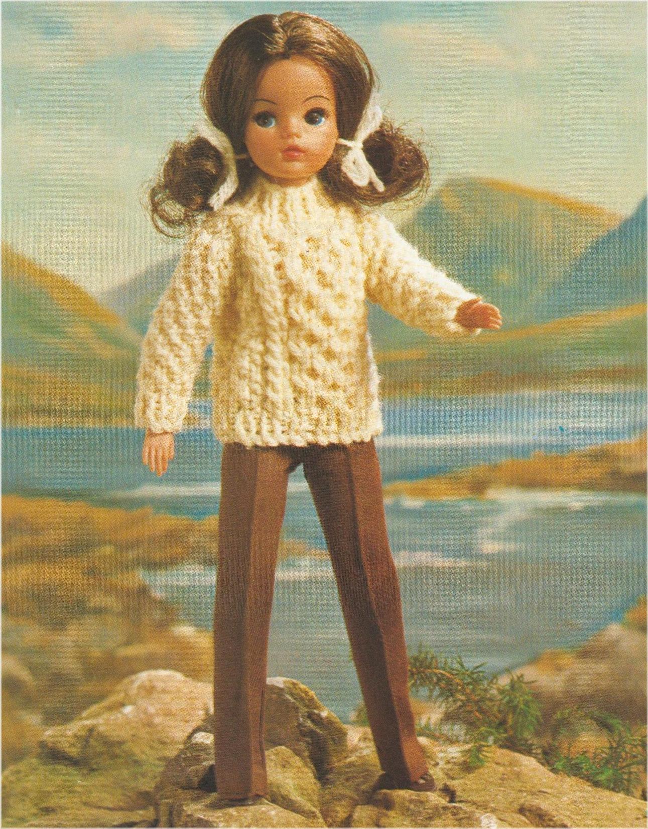 Vintage .Poupées Skieuses en fil de fer. V 1960