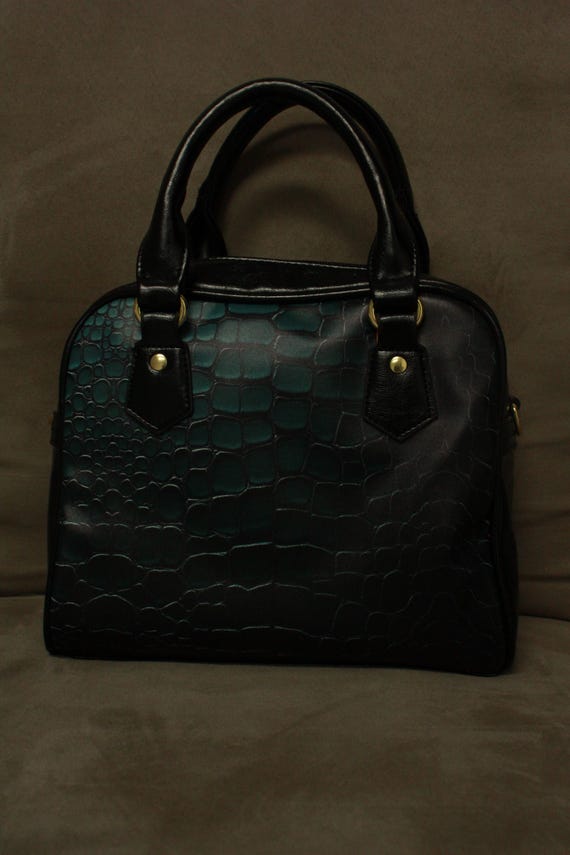Elegant Crocodile Texture Shoulder Handbag - Chic Day Bag 