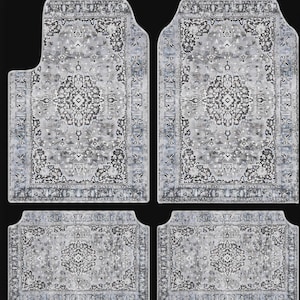 Puede incluir: Juego de cuatro alfombrillas para coche con un dise&ntilde;o de alfombra persa ornamentada. Las alfombrillas presentan una paleta de colores gris y azul con intrincados patrones y bordes. Dise&ntilde;adas para la parte delantera y trasera de un veh&iacute;culo.