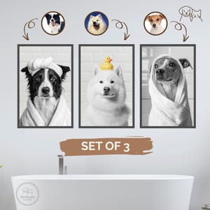 Puede incluir: Conjunto de 3 retratos de perros en blanco y negro enmarcados. Cada perro se representa en un entorno de spa, uno con un turbante de toalla, otro con un patito de goma y el tercero envuelto en una toalla. Se muestra el texto "SET OF 3".