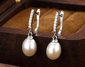 Boucles d'oreilles Huggie en argent sterling véritable perle d'eau douce, boucles d'oreilles créoles en perles fines, boucles d'oreilles pour cadeau de demoiselle d'honneur de mariage, cadeau de fête des mères