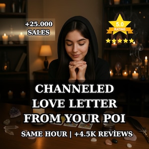 Puede incluir: Una persona con sudadera negra y manos entrelazadas frente a una mesa con cartas de tarot, cristales y una vela. El texto incluye +25.000 SALES, 5.0 RATING, CHANNELED LOVE LETTER FROM YOUR POI y SAME HOUR | +4.5K REVIEWS.