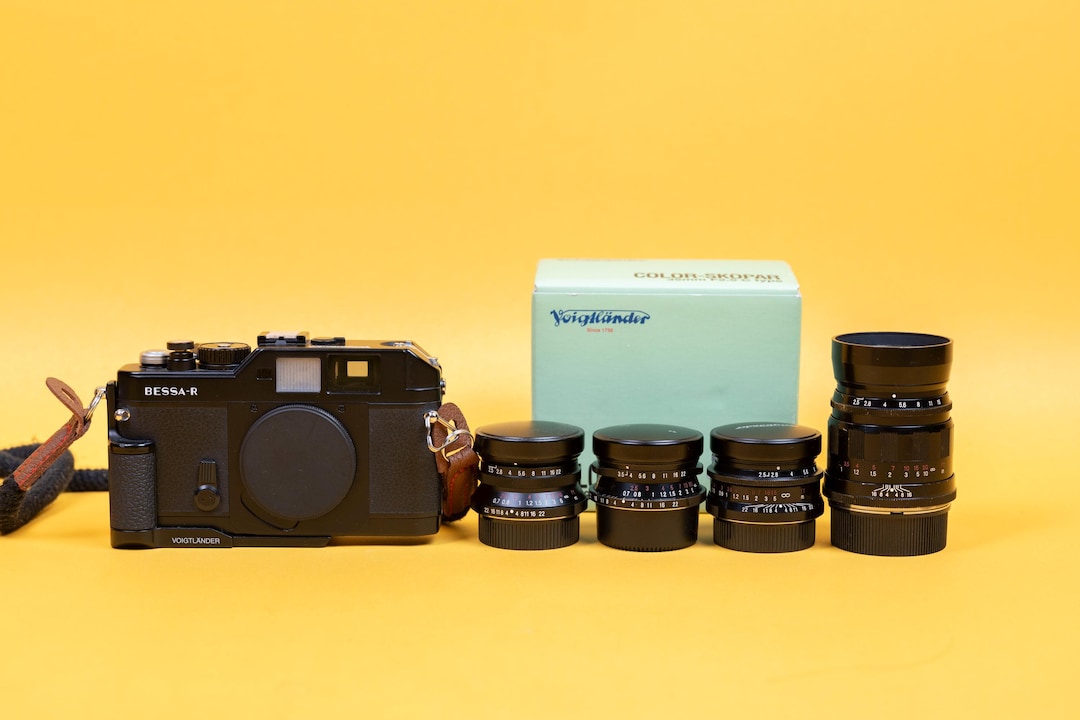 い*ご様 BESSA RとVoigtlander COLOR-SKOPAR 35 Voightlander BESSA R / COLOR-SKOPAR 35mm F2.5 純正革ケース付