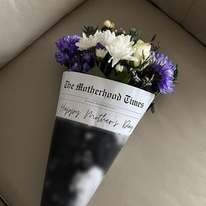 Bearbeitbare Zeitungsblumenstraußverpackung - Canva-Vorlage für Veranstaltungen