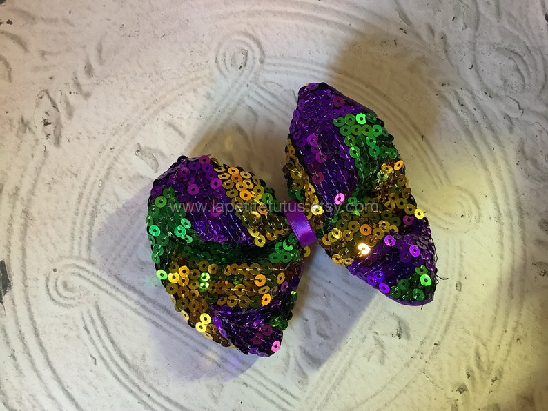 Girls Mardi Gras sequin hairbow image 2