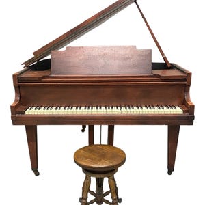 Early 1900s Lyon & Healy Baby Grand Piano – Honduran Mahogany, Spade Legs, Excellent Condition