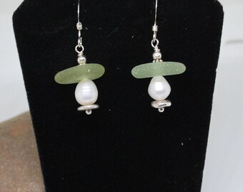 Seaglass Earrings, Seaglass Pearl Earrings, Seaglass Jewelry, Sea Glass, Beach Gift For Friend, Beach Glass, Beach Gift