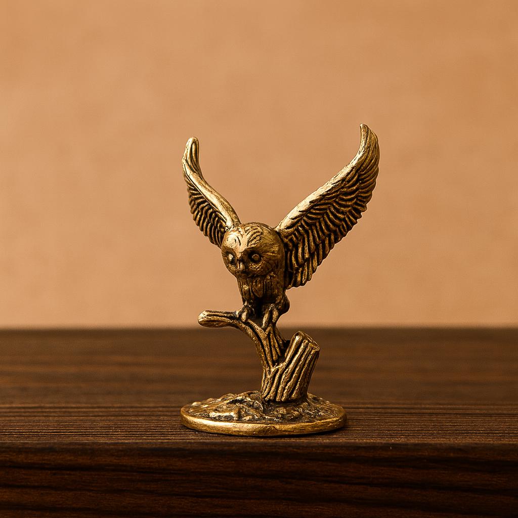 Hibou en laiton miniature – Figurine décorative vintage – Sculpture hibou ailes d