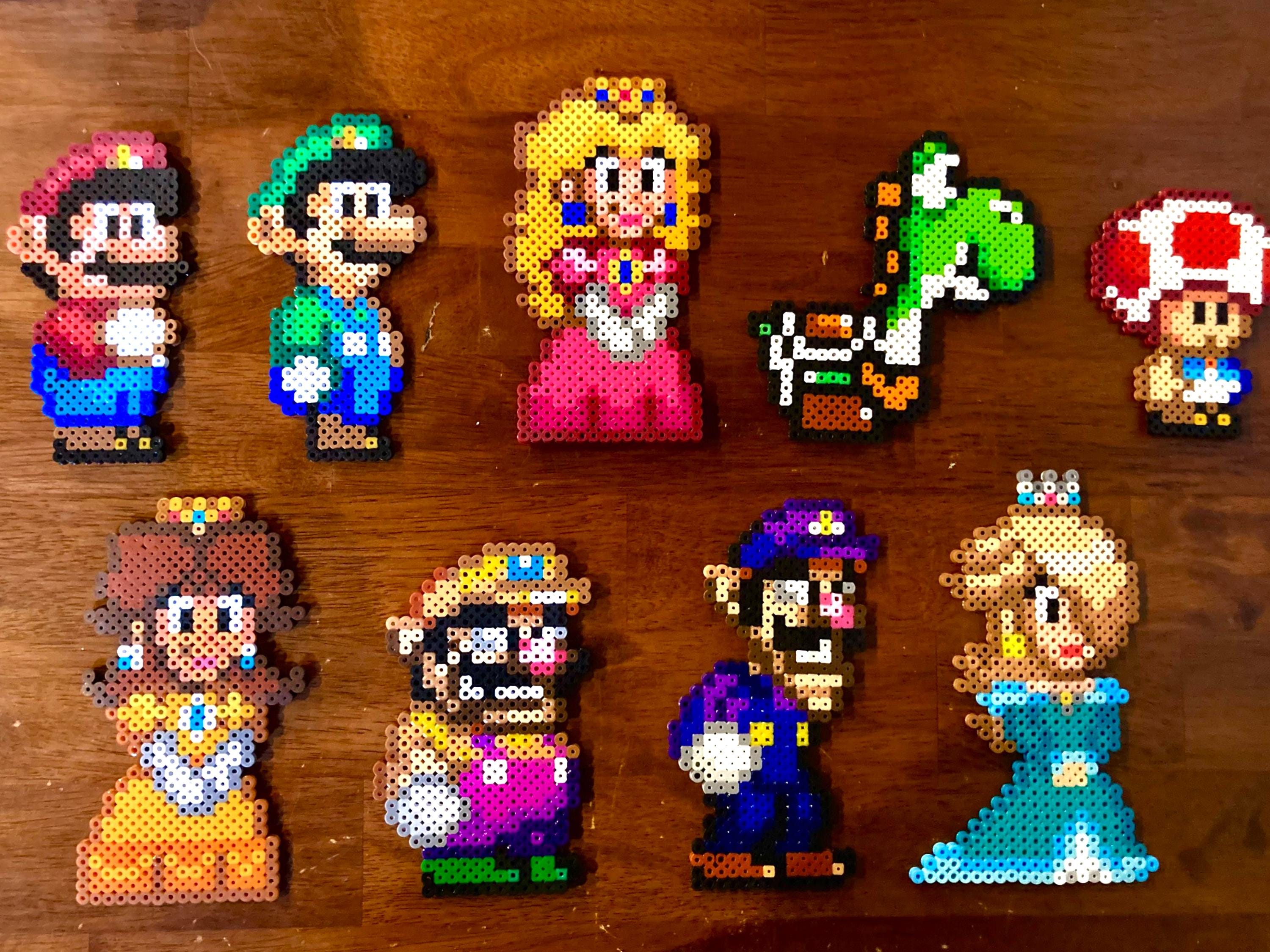 スーパーマリオ アイロンビーズ　アート スーパー マリオ マント + アイロン ビーズで作られたアイテム、Perler