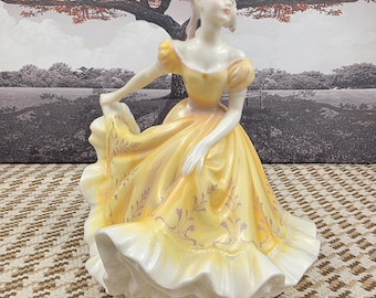 ロイヤルドルトン フィギュリン プリティ・レディ ピンク Royal Doulton's perfect 'pink' ladies! | doultoncollectorsclub