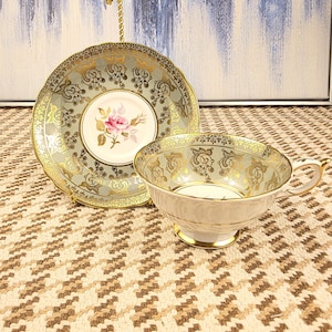 Vintage Paragon Fine Bone China Teacup & Saucer Set - Elegant Gold Trim- Made in England