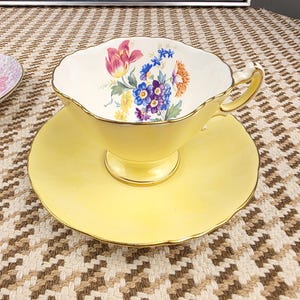 Vintage Hammersley Bone China Teacup & Saucer Set – Yellow Floral Interior with Gold Trim – Made in England