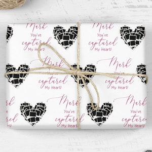 Valentine's Day Wrapping Paper Roll Simple Black LOVE -  Israel