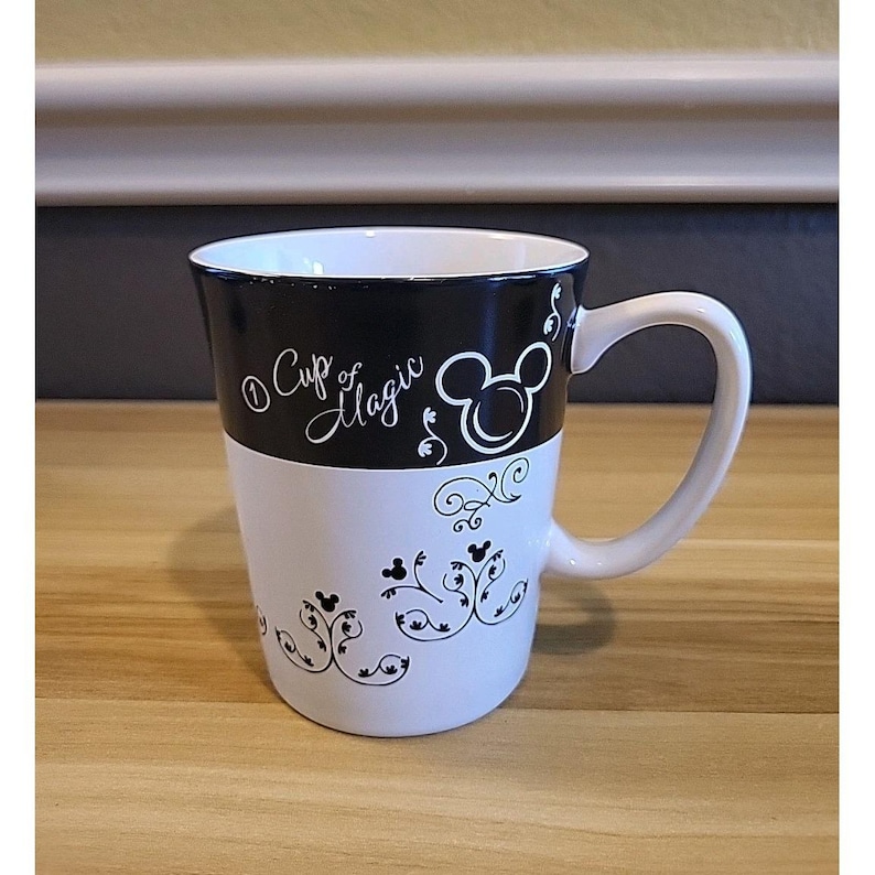 Tazza da caffè "Cup Of Magic" con coperchio di Topolino dei parchi Disney immagine 4