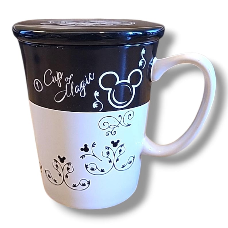 Tazza da caffè "Cup Of Magic" con coperchio di Topolino dei parchi Disney immagine 1