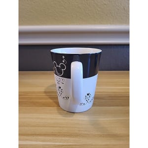 Tazza da caffè "Cup Of Magic" con coperchio di Topolino dei parchi Disney immagine 7