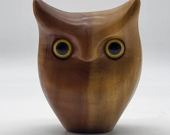 Vintage MCM Myrtlewood Hand Carved Owl Yellow Eyes Myrtlewood Chalet Oregon 4"