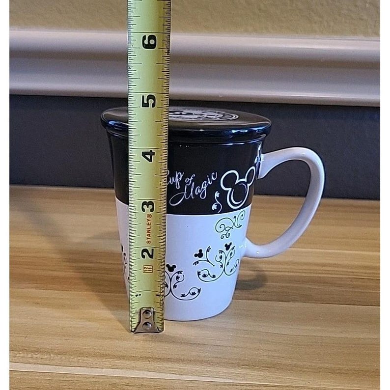 Tazza da caffè "Cup Of Magic" con coperchio di Topolino dei parchi Disney immagine 11