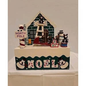 Silverstein Wooden Noel Music Box We Wish You A Merry Christmas  Pre-owned