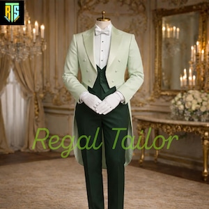 Op de afbeelding: Een formeel groene smoking met een witte vlinderdas, vest en handschoenen. De dubbele rij jas is lichtgroen en de broek is donkergroen. De tekst "Regal Tailor" wordt onderaan de afbeelding weergegeven.
