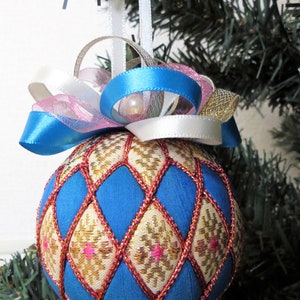 Christmas Ornament Tutorial DIY No Sew Harlequin image 9