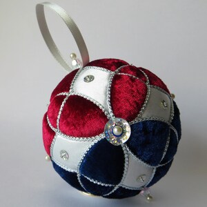 Christmas Ornament Tutorial Pattern Instructions DIY No Sew Trinity image 8