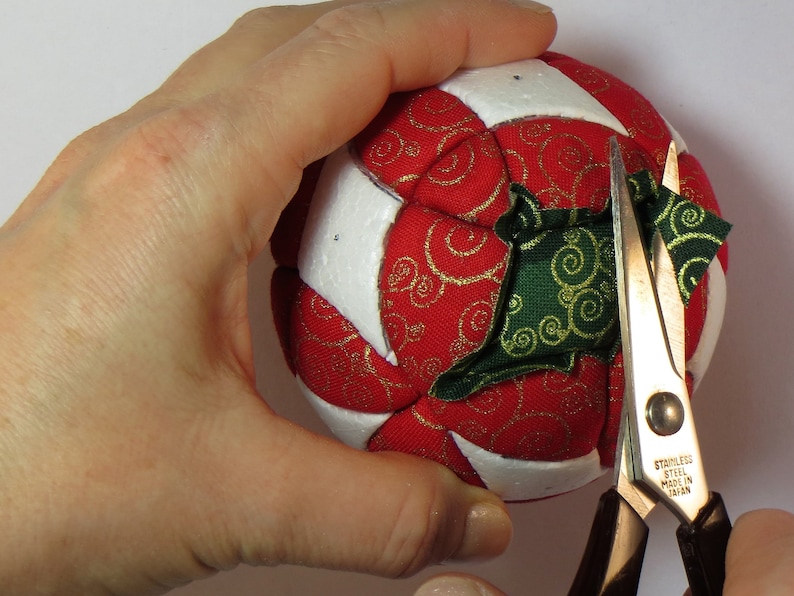 Christmas Ornament Tutorial Pattern Instructions DIY No Sew Trinity image 5