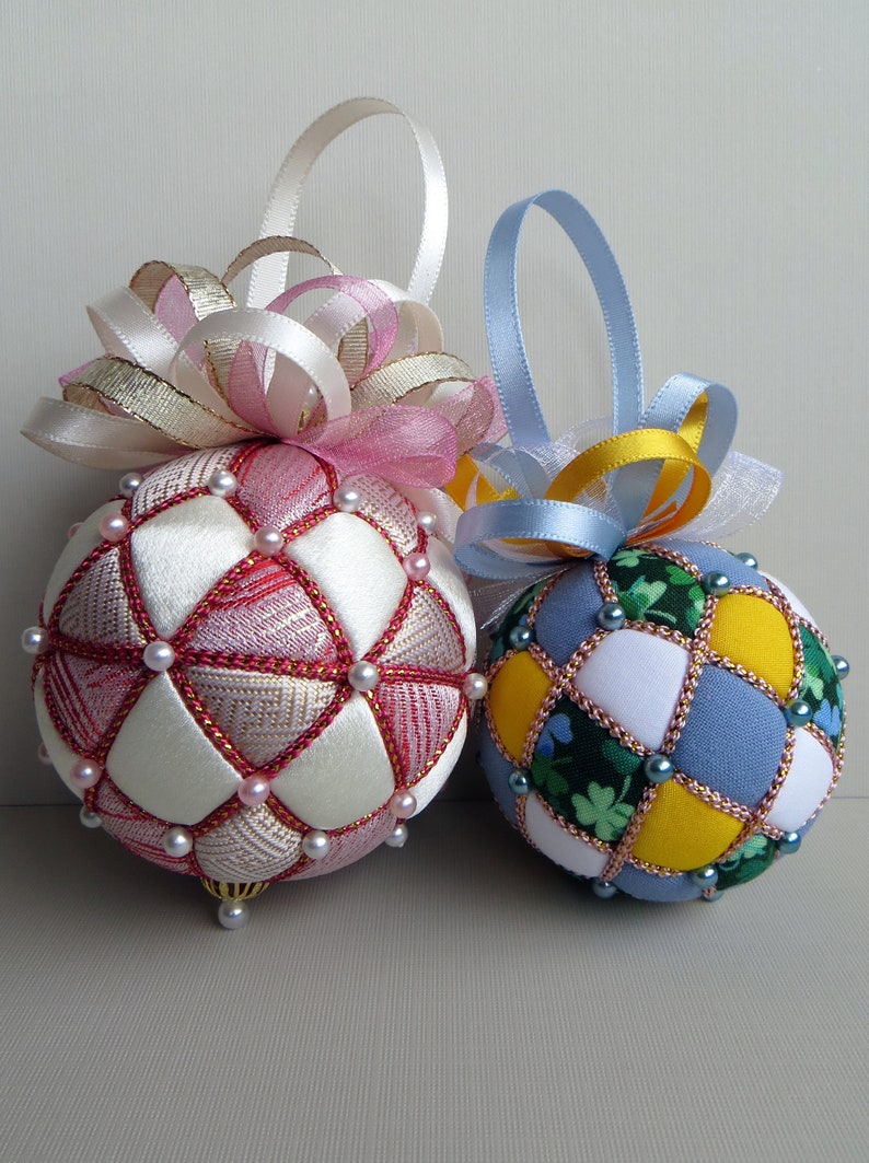 Christmas Ornament Tutorial DIY No Sew Harlequin image 10