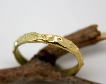 Thin rustic 14k gold wedding band, modern textured wedding ring, thin gold ring , delicate gold wedding band