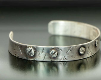 Bracelet de manchette en argent, manchette rustique en argent, bracelet en argent pour homme, cadeau de fête des pères, cadeau de petit ami, cadeau d’anniversaire