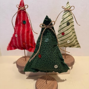 Weihnachtsbäume aus Stoff