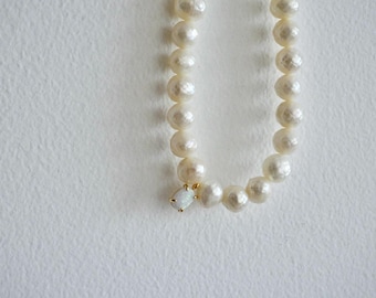 Opal and White baroque pearl necklace in gold
