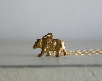 Bear necklace in gold