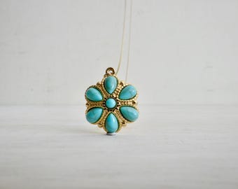 Vintage style turquoise flower necklace