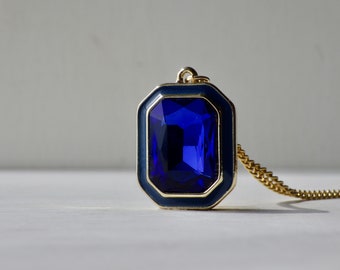 Blue square necklace in gold