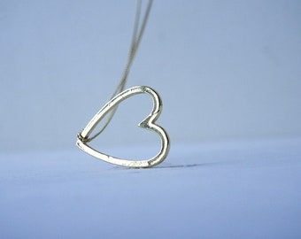 Heart necklace in gold