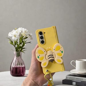 Jolie coque de téléphone en silicone avec support abeille pour Samsung Galaxy Z Fold 6 Z Fold 3 ZFold5 Z Fold 4 3 Housse de bracelet portable jaune