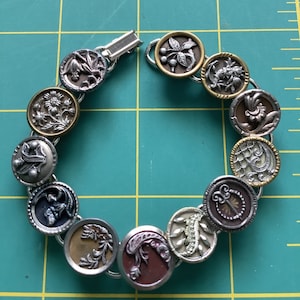 c1800s Picture Button Bracelet