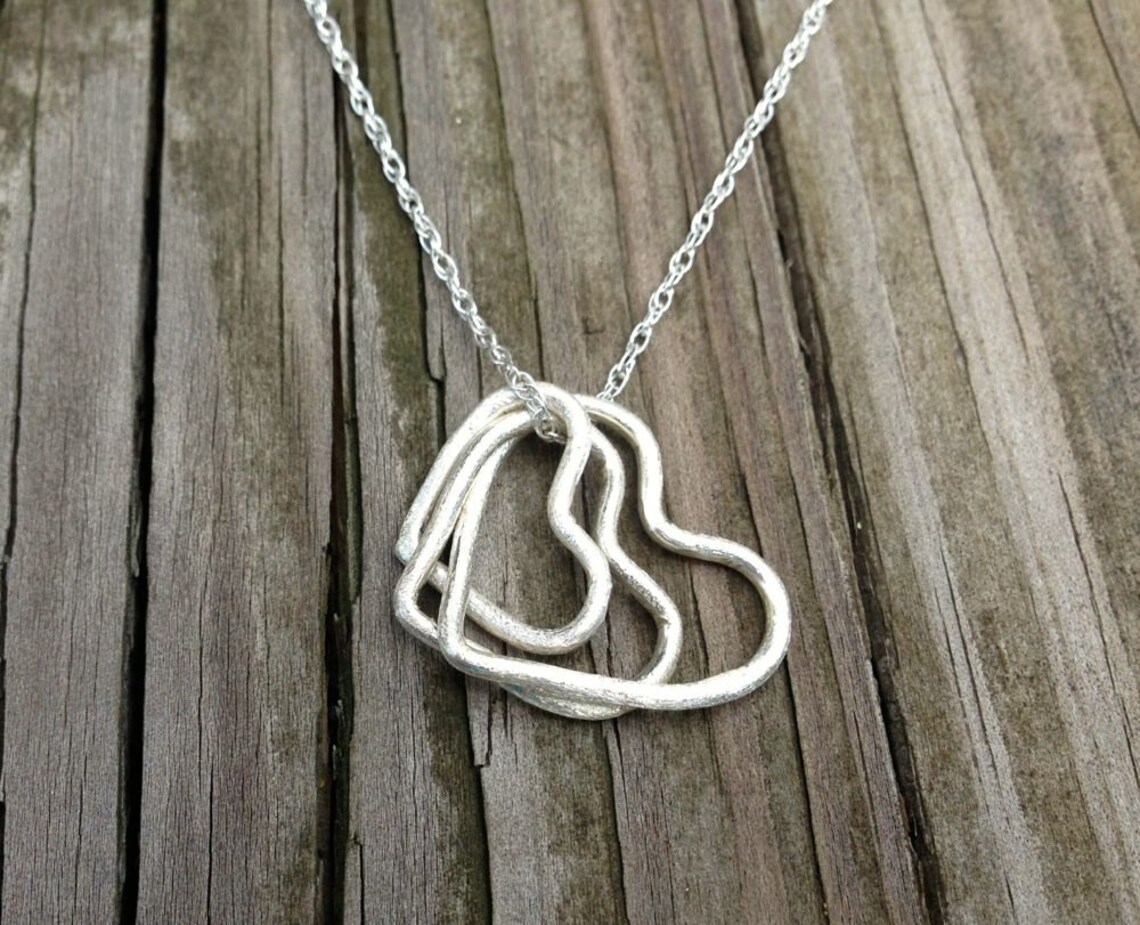 Triple heart pendant necklace Clearance