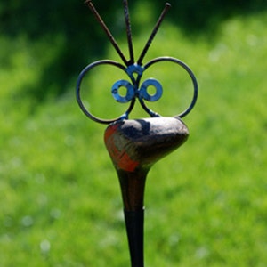 Golf Driver Garden Poke, recycled garden art, yard stake, golfer present, golfer gift image 1