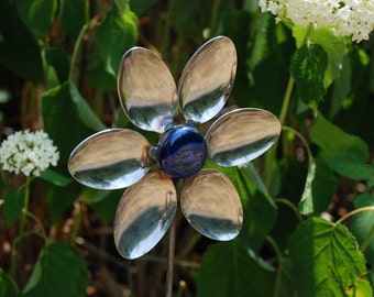 6 Spoon recycled Flower Garden Stake Art Sculpture