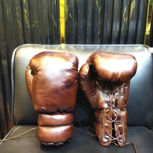 Retro vintage unique genuine leather boxing gloves - High quality sparring gloves - Punching bag gloves - Old school boxing - Gift for boxer