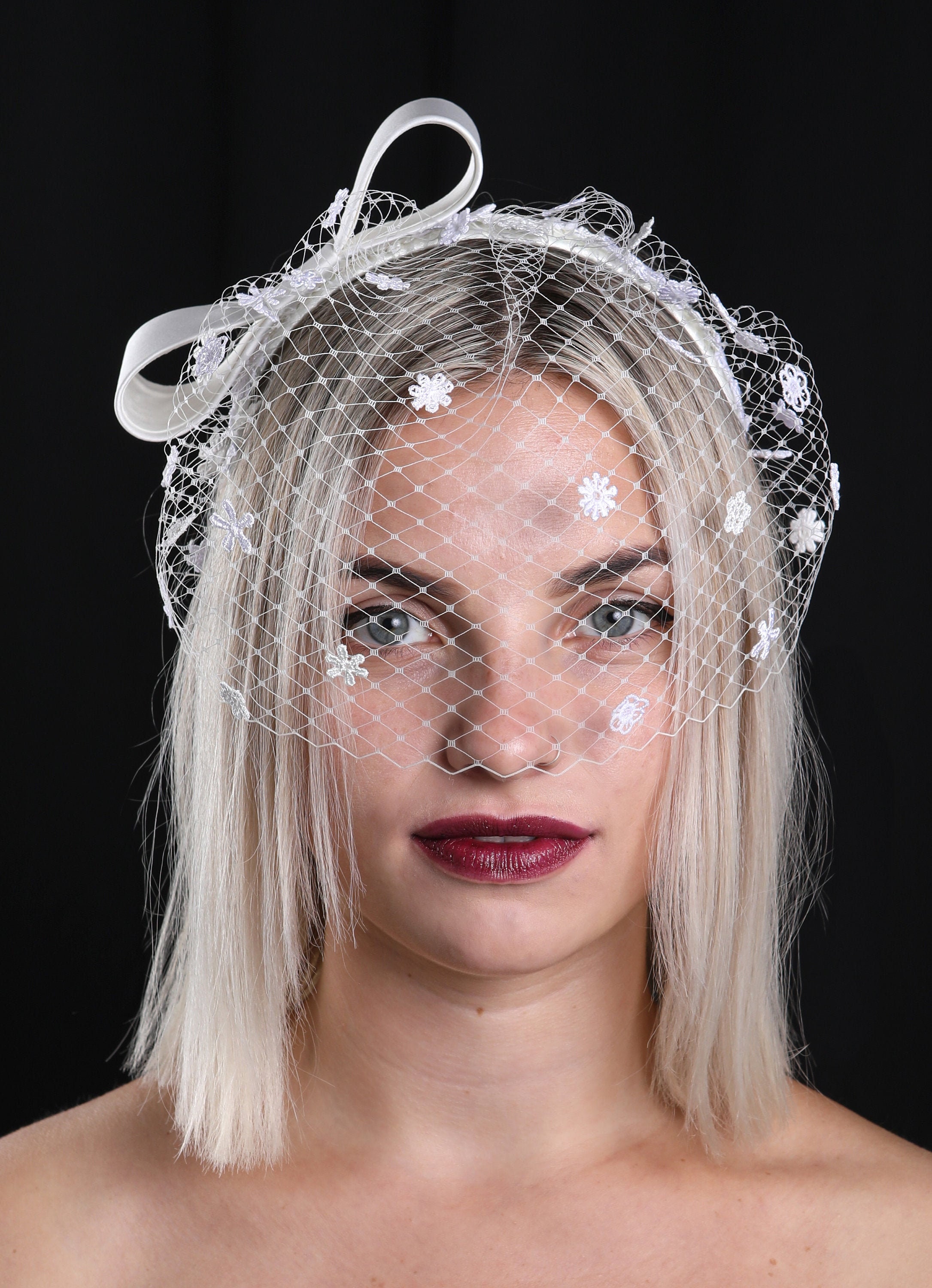 Cream Bridal Satin Bow Hair Band, Birdcage Veil With Lace  display picture 2