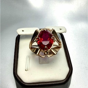 Eleganter russischer Goldring mit Himbeerkorund und Punzierung Stern | Zarter vintage Udssr Schmuck, 585er Roségold, Größe 19