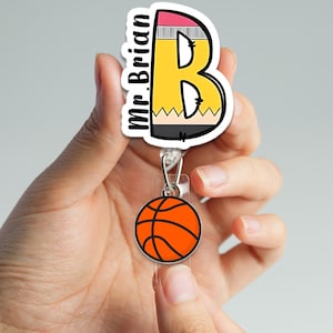Carrete de credencial de profesor personalizado con icono deportivo, porta credencial con letra de lápiz personalizada, regalo para entrenador o profesor de educación física, etiqueta de nombre de baloncesto