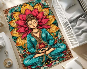 Pode incluir: Um tapete retangular com uma figura em meditação, rodeada por um desenho de flor de lótus. O tapete tem um esquema de cores turquesa, rosa, amarelo e castanho. A figura está vestida com roupa e joias turquesas.