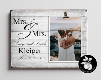 Custom Lesbian Couple Frame, Lesbian Wedding Gift, Lesbian Anniversary Gift, Personalized LGBT Engagement Gift, Gay Photo, Mrs and Mrs