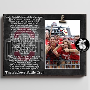 Marco de fotos de la Universidad Estatal de Ohio, idea genial para regalo de graduación, marco con clip de canción de lucha de fútbol americano universitario de OSU, ideal para estudiantes de último año de universidad.
